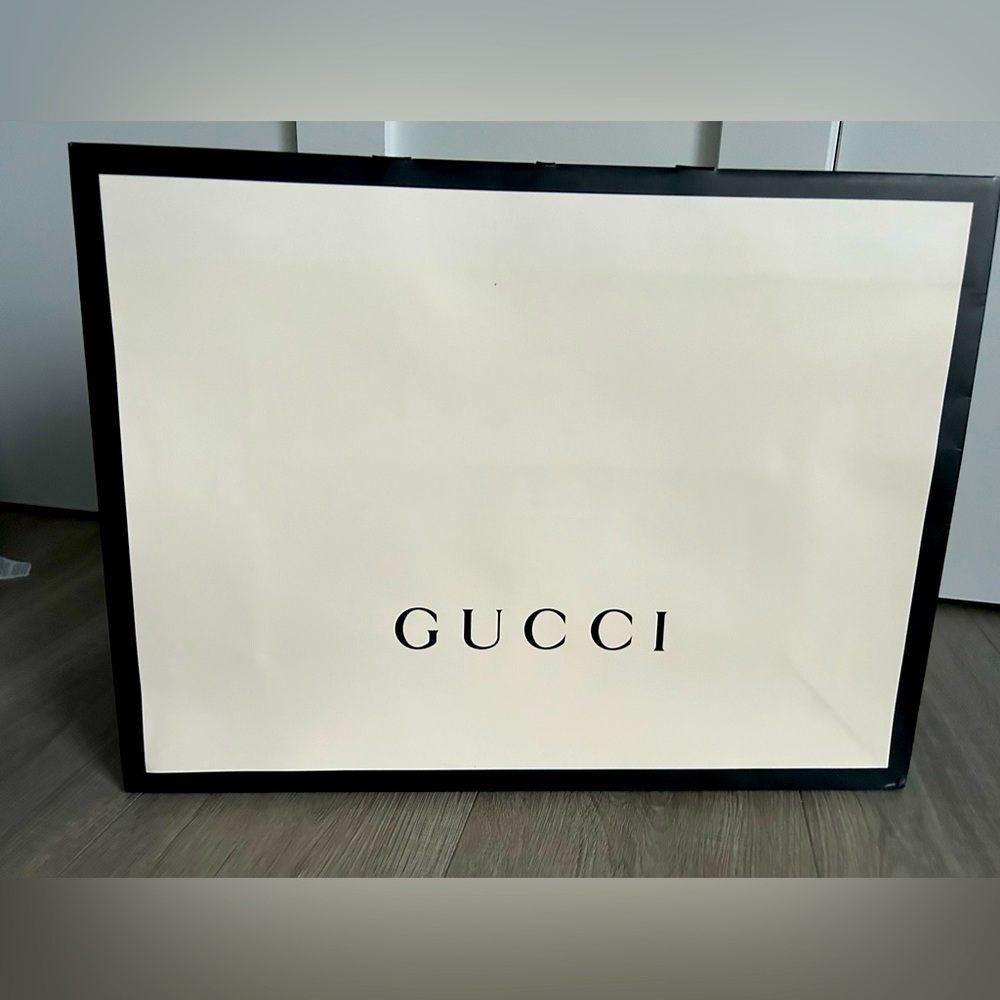 Gucci paper shopper bag - authentic